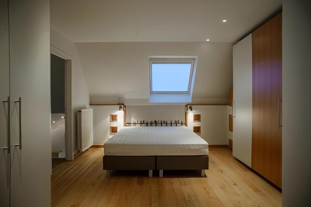 Big And Comfortable Triplex In Knokke 外观 照片